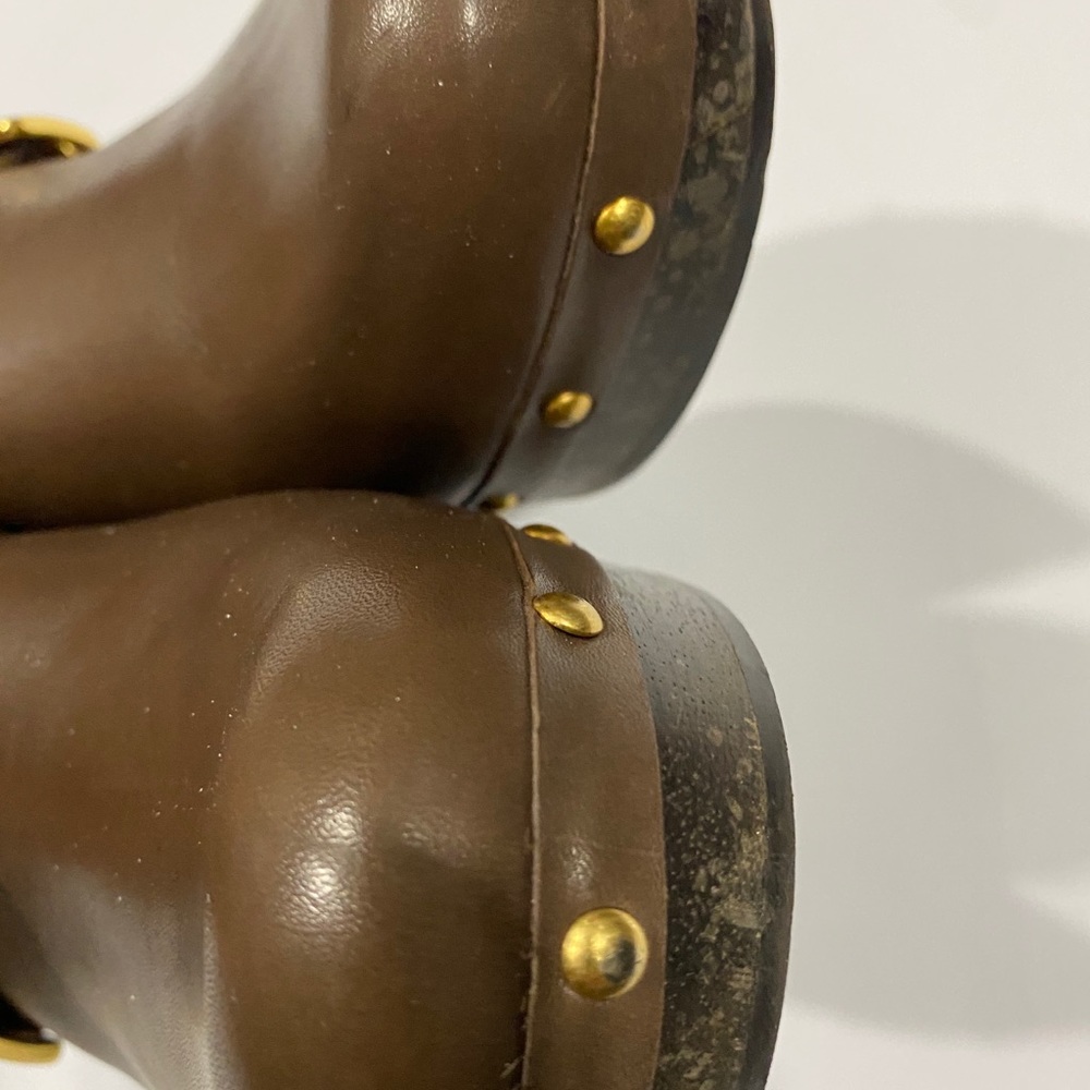 Hunter leather cognac women’s gold studded clogs - Picture 9 of 15